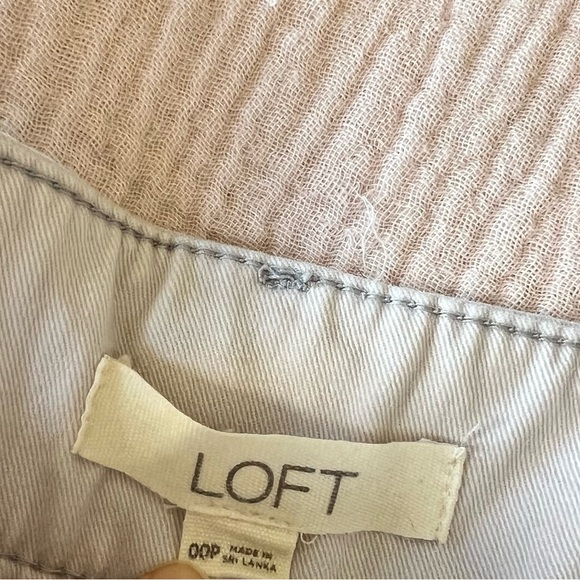 SALE | LOFT Light Grey Embroidered Pants - Size 00P - Picture 3 of 7